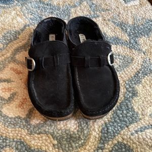 Fur interior. Super comfortable.